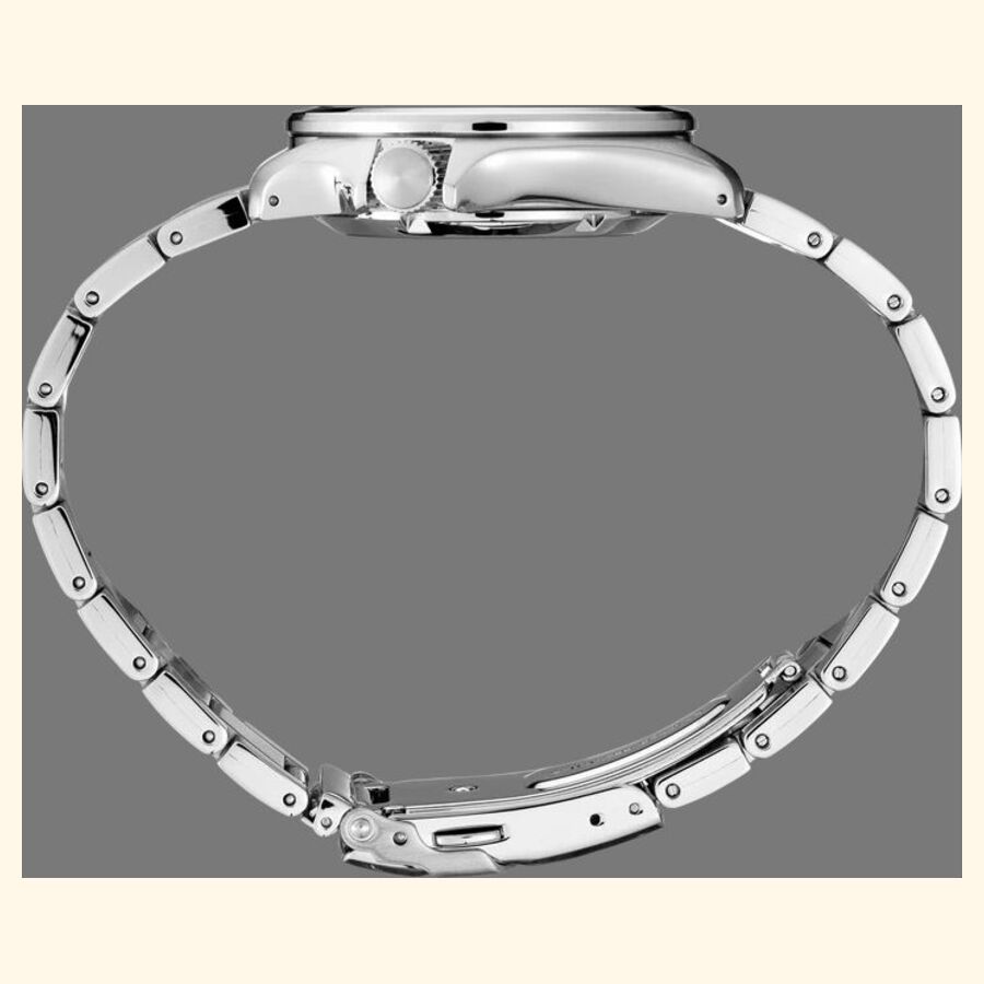 Seiko SRPE53 side profile and bracelet
